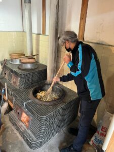 郷土文化継承塾～はそりで炊くかやくご飯の作り方を学ぶ～を開催します。|横山陽二　オフィシャルサイト　ちそう菰野　名古屋外国語大学　